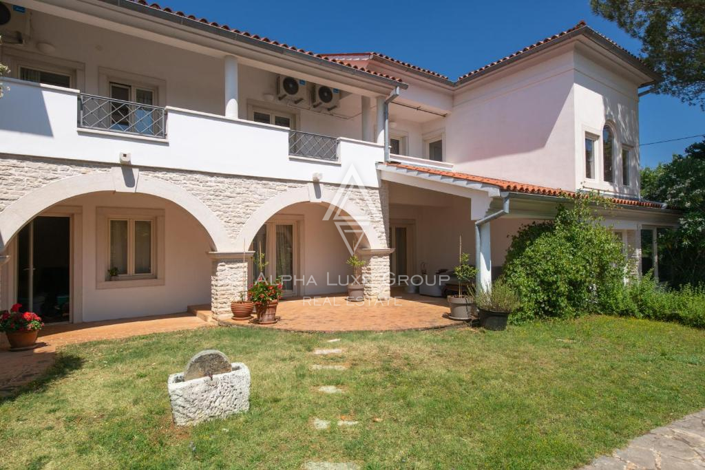 Istra, Rakalj: Luksuzna vila z bazenom in vrtom