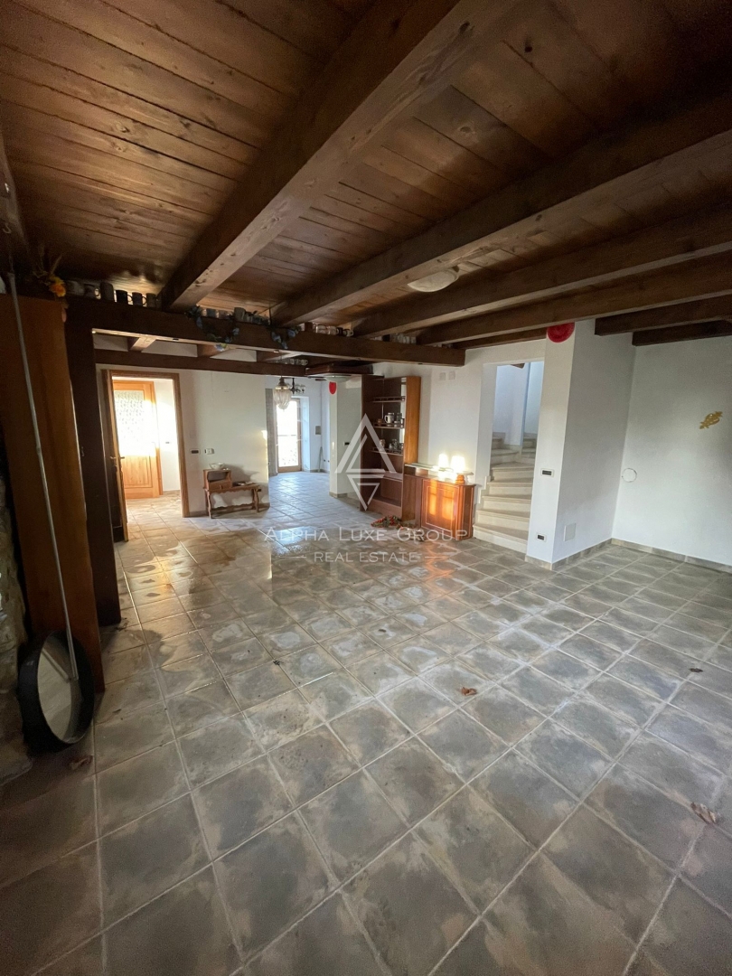 Istra, Momjan: Prenovljena kamnita hiša s pogledom