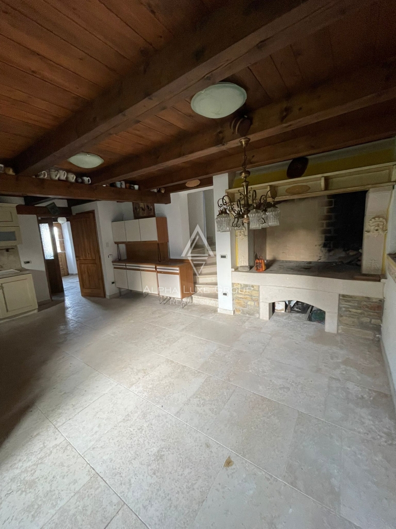 Istra, Momjan: Prenovljena kamnita hiša s pogledom