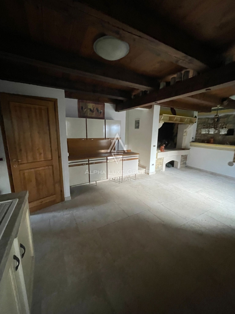 Istra, Momjan: Prenovljena kamnita hiša s pogledom