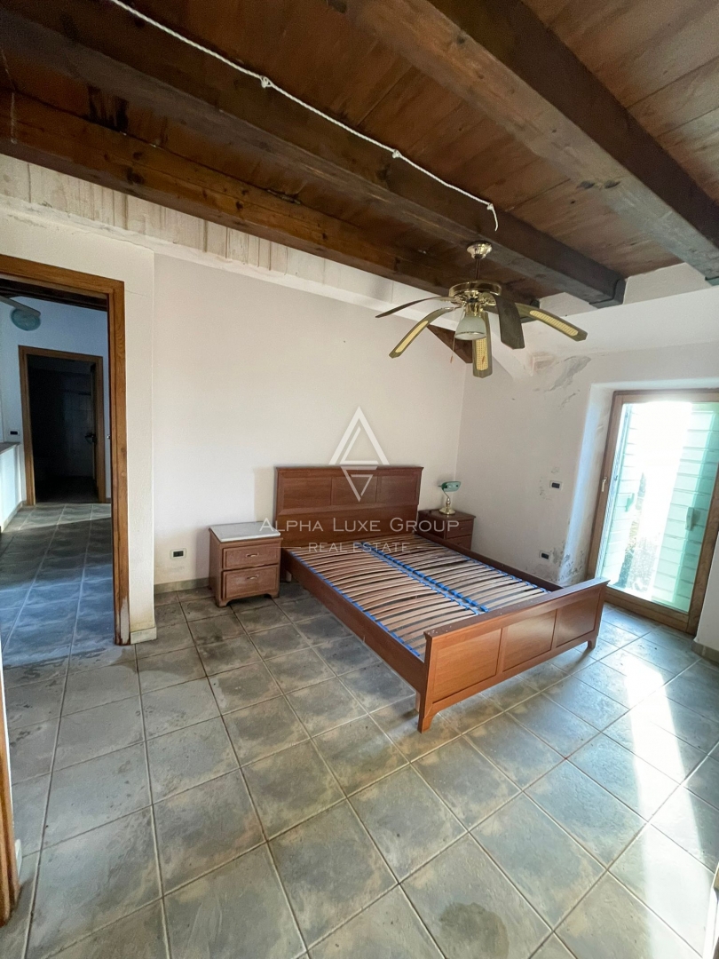 Istra, Momjan: Prenovljena kamnita hiša s pogledom