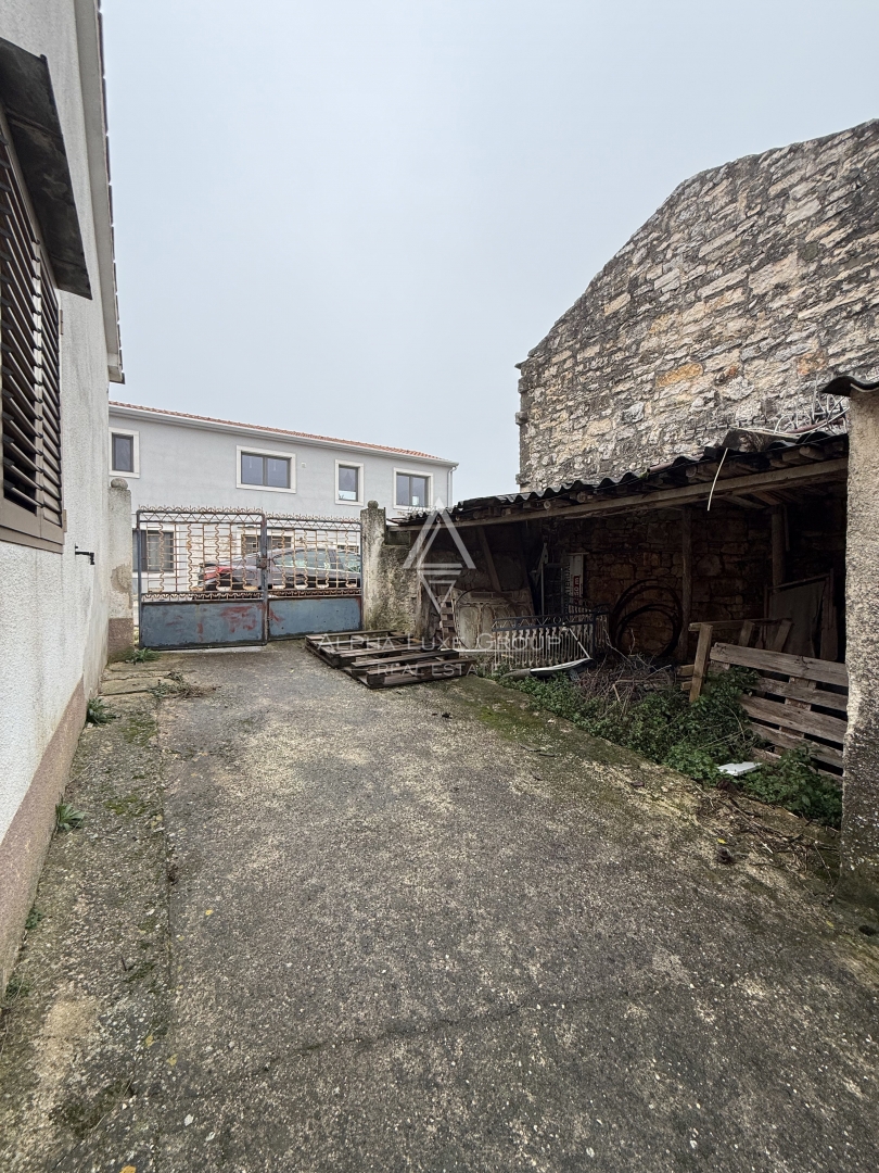 Istra, Poreč – vrstna hiša z možnostjo širitve