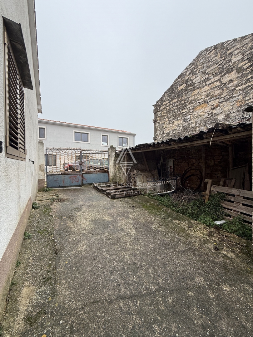 Istra, Poreč – vrstna hiša z možnostjo širitve