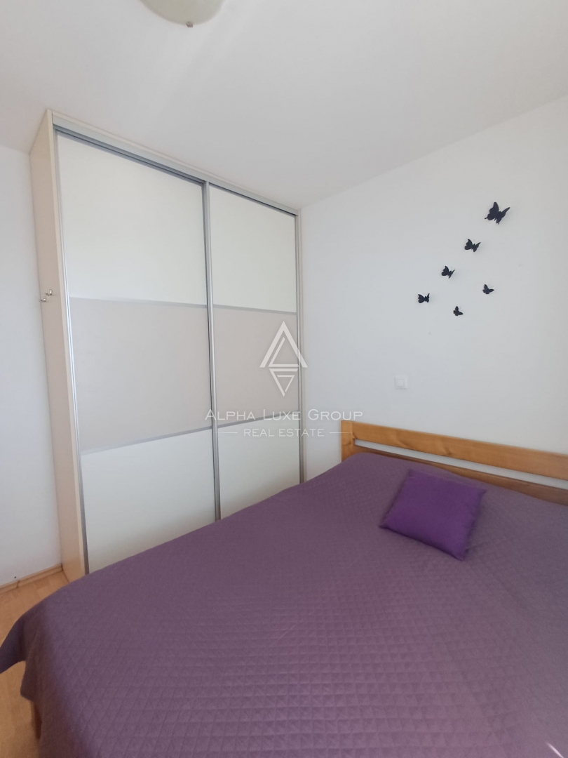 Istra, Poreč: Opremljeno stanovanje terasa parking