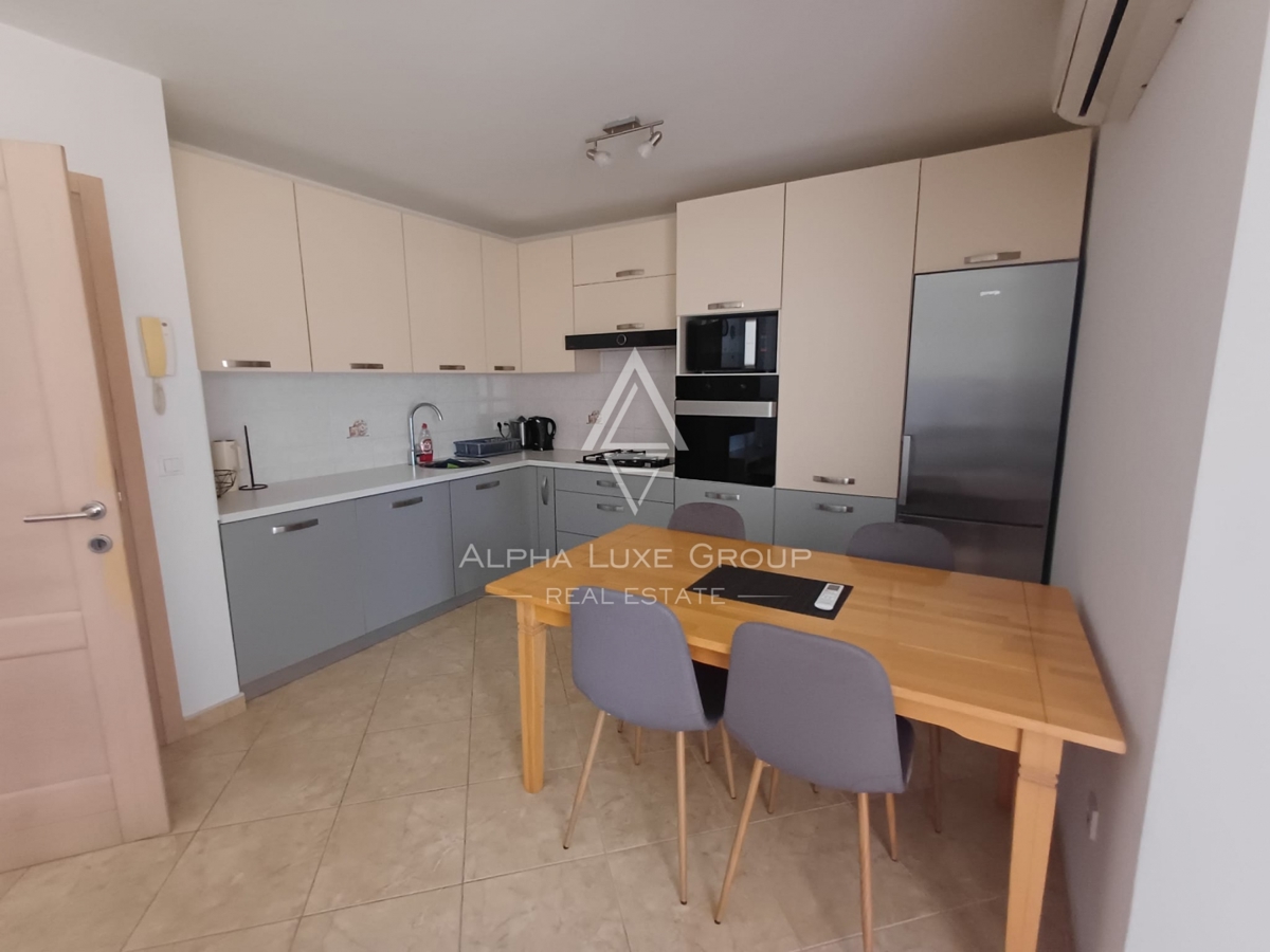 Istra, Poreč: Opremljeno stanovanje terasa parking