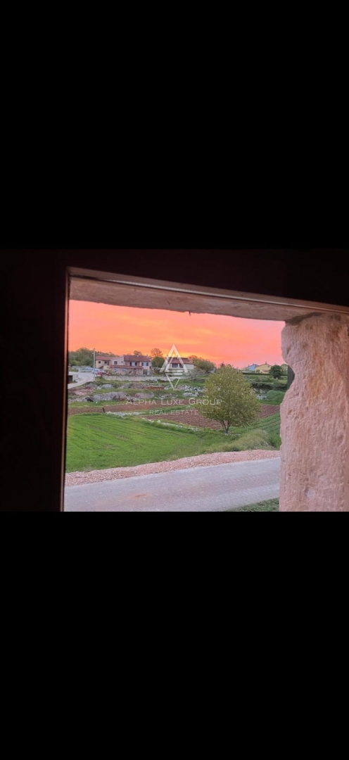 Istra, Sveti Petar u Šumi: Kamnita hiša z dvoriščem