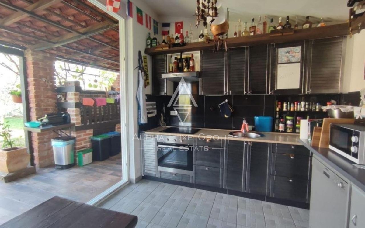 Istra, Vodnjan, Elegantna vila s pogledom na morje in prostornim vrtom