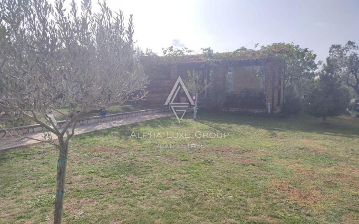 Istra, Vodnjan, Elegantna vila s pogledom na morje in prostornim vrtom