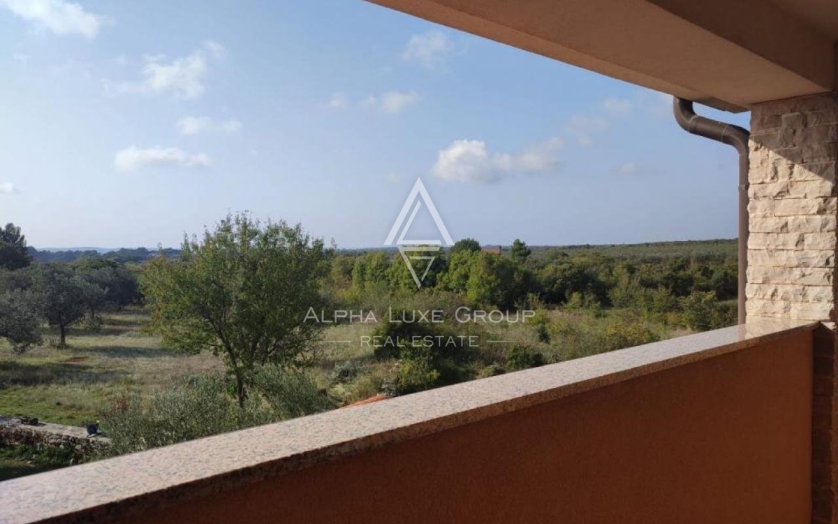 Istra, Vodnjan, Elegantna vila s pogledom na morje in prostornim vrtom