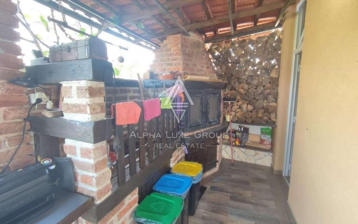 Istra, Vodnjan, Elegantna vila s pogledom na morje in prostornim vrtom