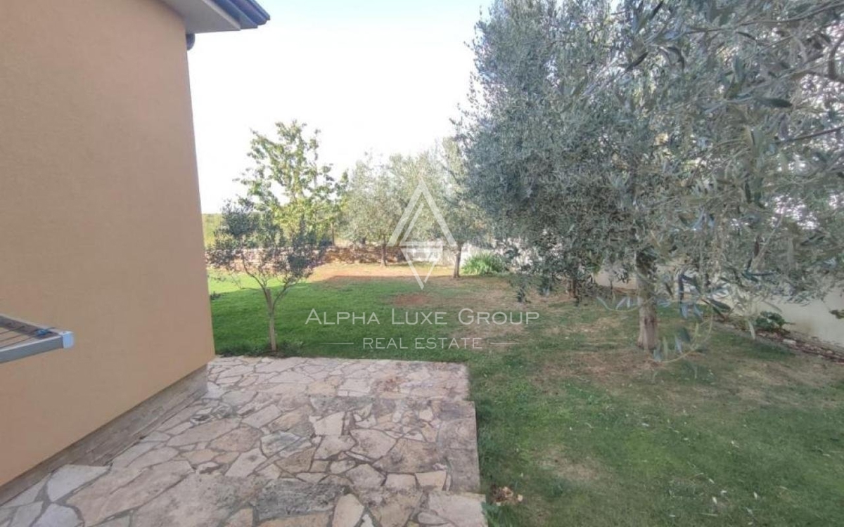 Istra, Vodnjan, Elegantna vila s pogledom na morje in prostornim vrtom