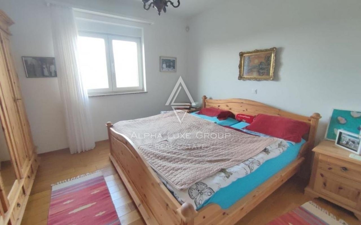 Istra, Vodnjan, Elegantna vila s pogledom na morje in prostornim vrtom