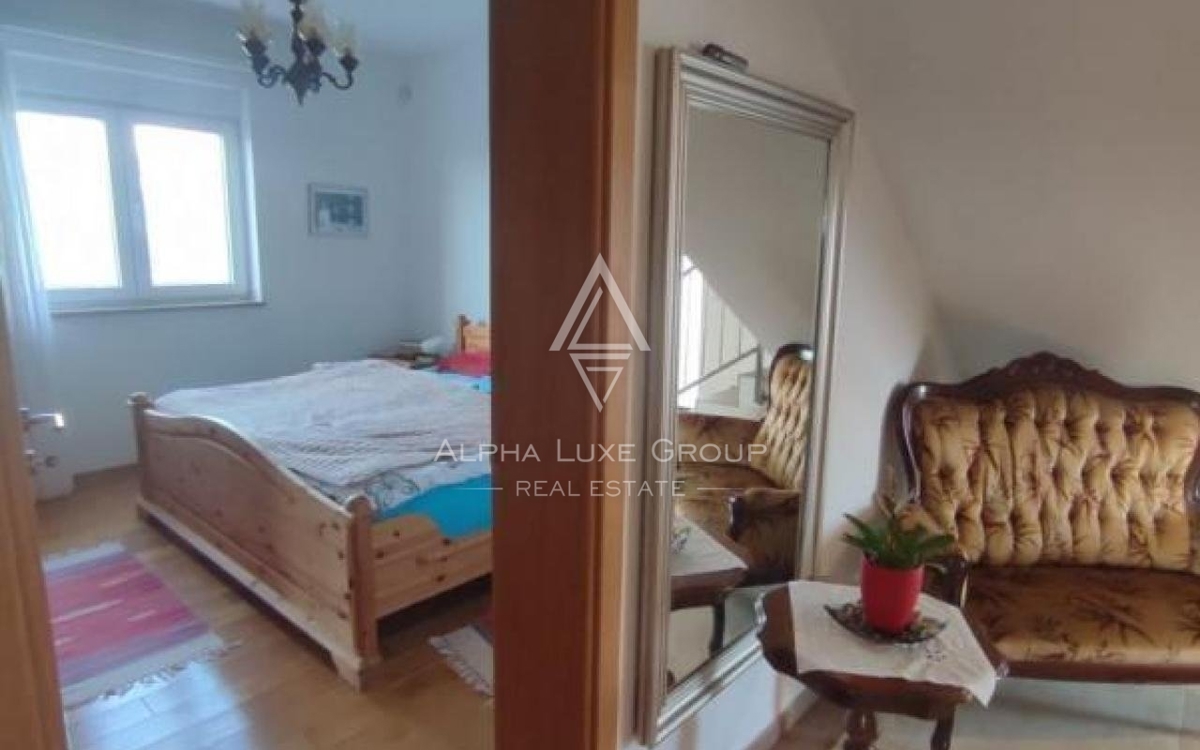 Istra, Vodnjan, Elegantna vila s pogledom na morje in prostornim vrtom