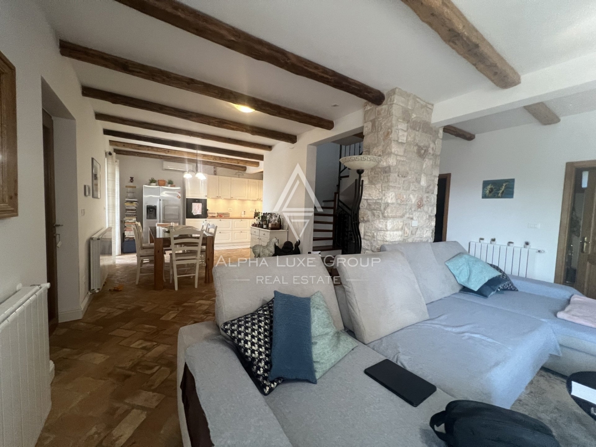 Istra, Buje – Čudovita vila z bazenom in panoramskim razgledom
