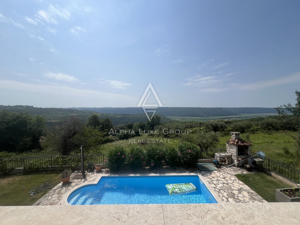 Istra, Buje – Čudovita vila z bazenom in panoramskim razgledom