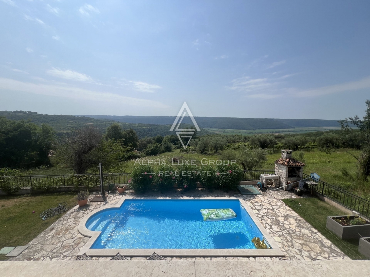 Istra, Buje – Čudovita vila z bazenom in panoramskim razgledom