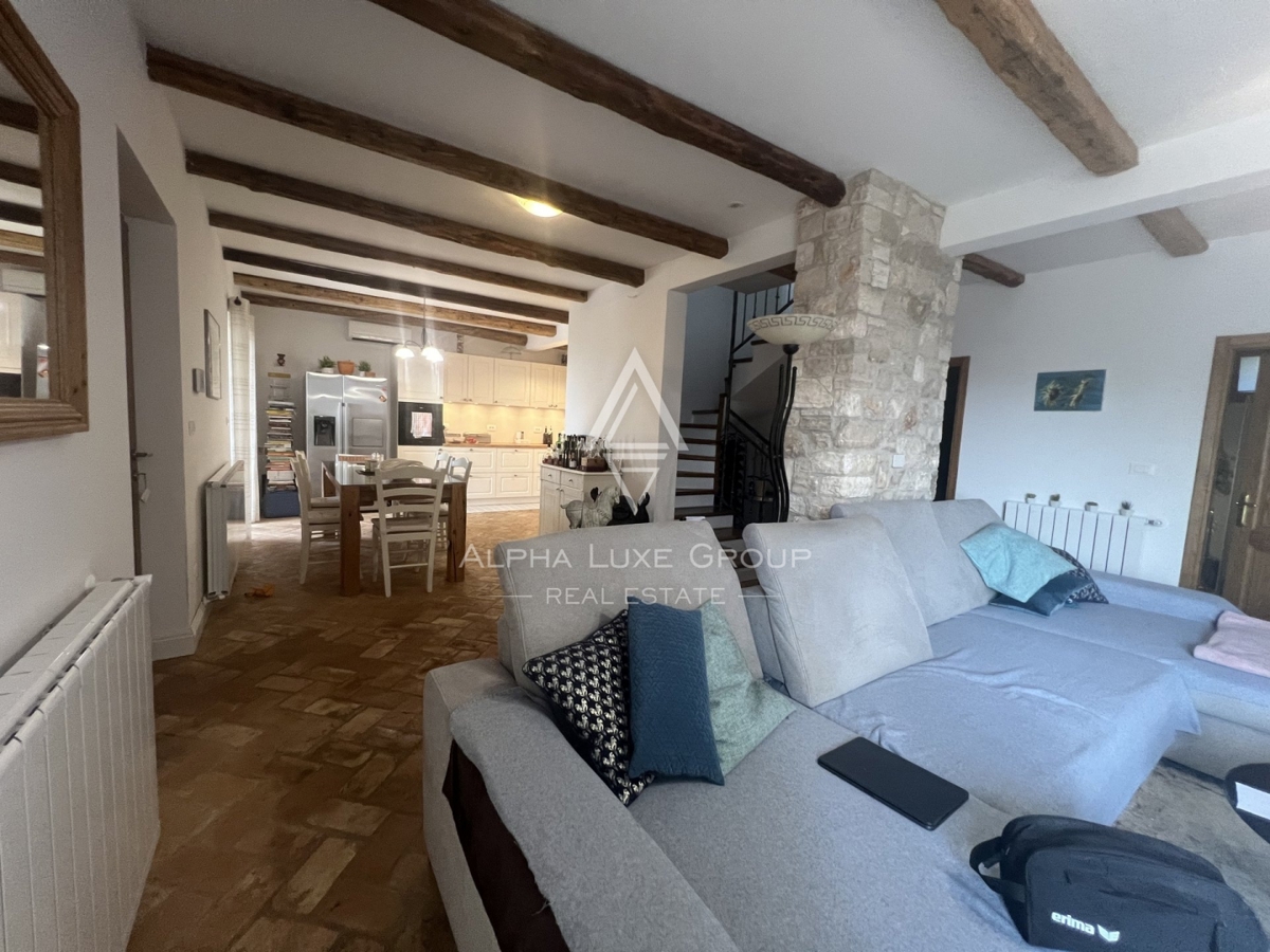 Istra, Buje – Čudovita vila z bazenom in panoramskim razgledom