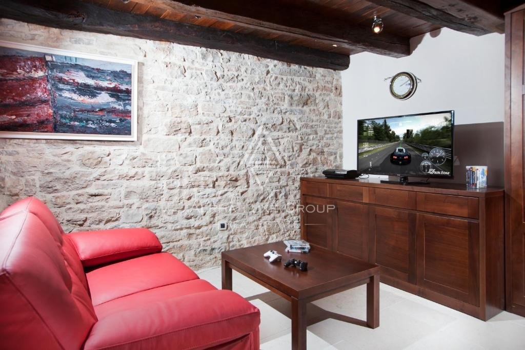 Istra, Grožnjan – Tradicionalno istrsko posestvo s popolno zasebnostjo
