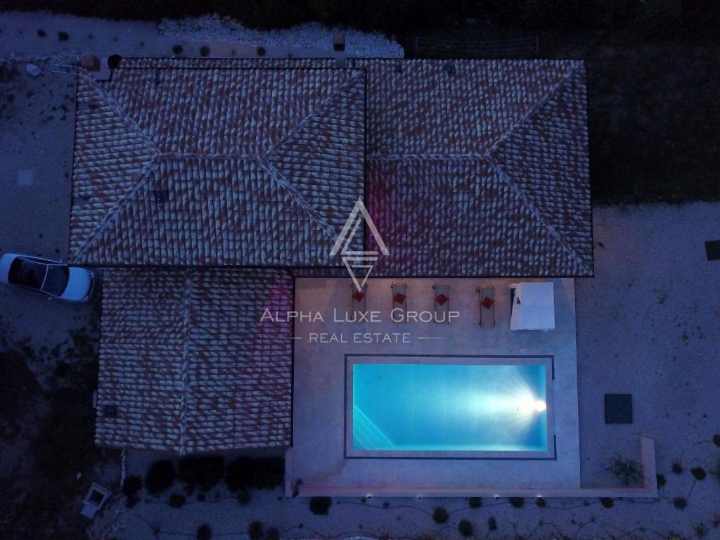 Istra, Labin: Elegantna vila s spa in bazenom naprodaj