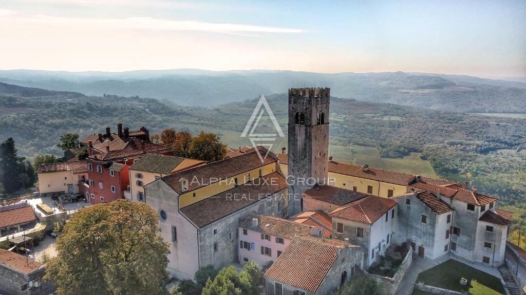 Istra, Labin: Elegantna vila s spa in bazenom naprodaj