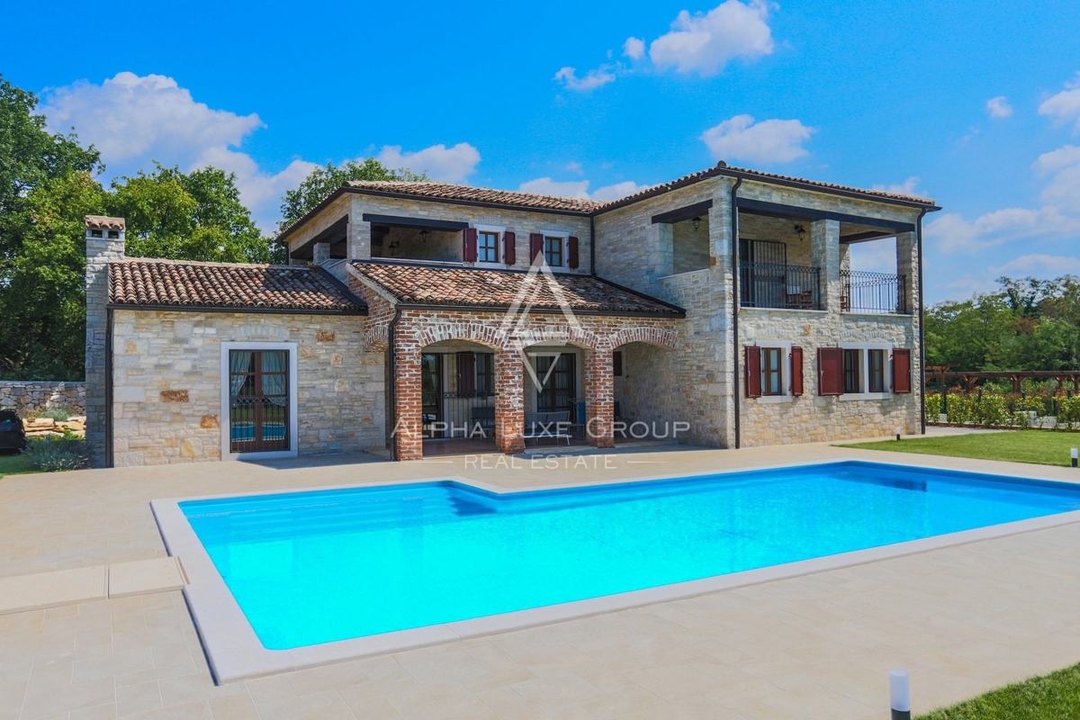 Istra, Tinjan: Razkošna vila z zasebnim bazenom naprodaj
