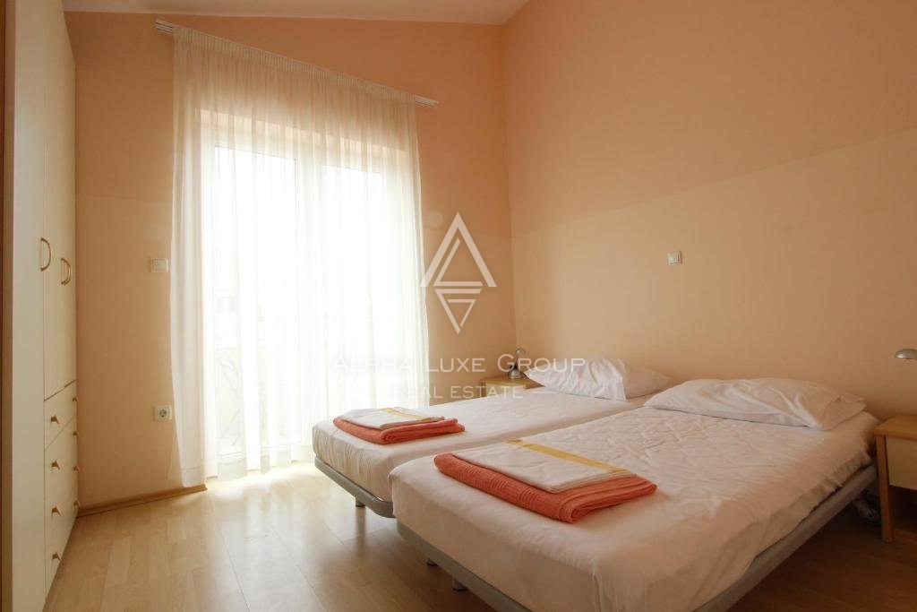 Območje Medulina: Očarljiva vila s pogledom na morje, ki nudi 13 apartmajev