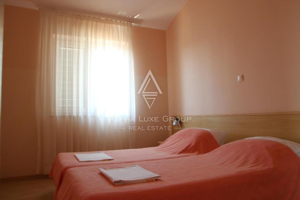Območje Medulina: Očarljiva vila s pogledom na morje, ki nudi 13 apartmajev