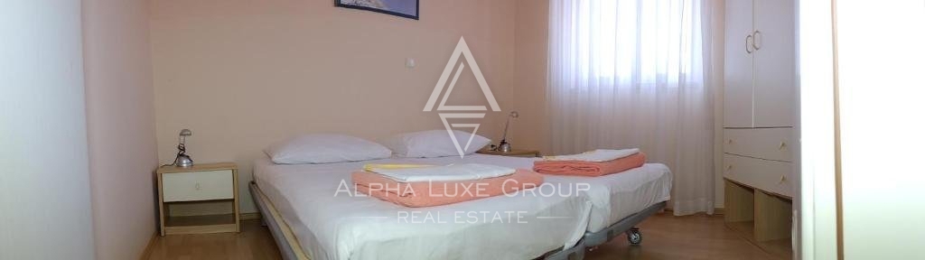 Območje Medulina: Očarljiva vila s pogledom na morje, ki nudi 13 apartmajev