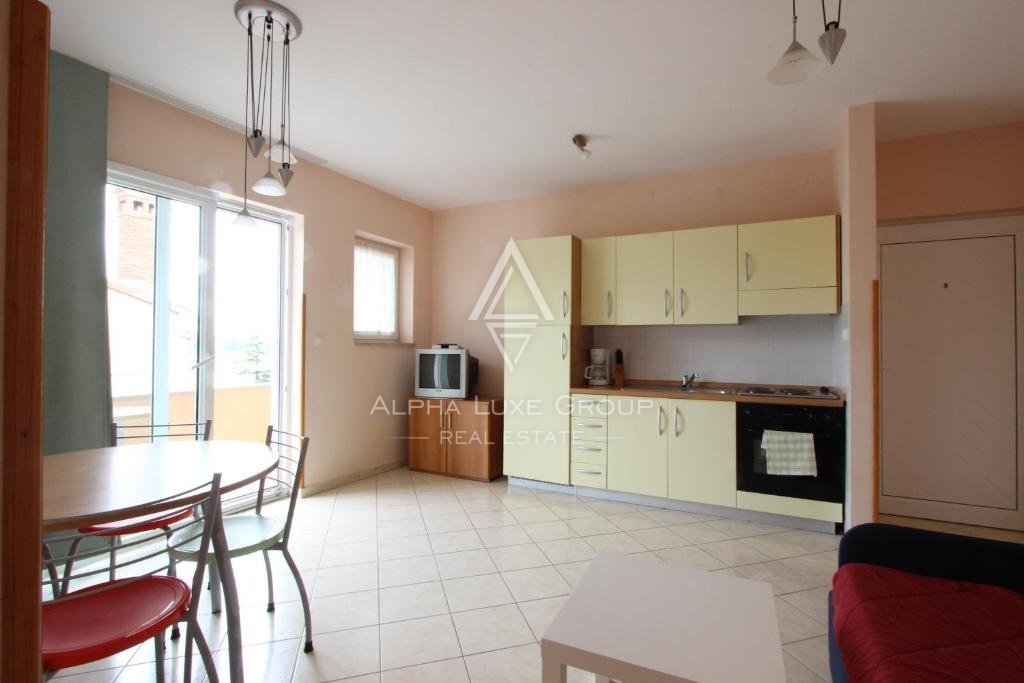 Območje Medulina: Očarljiva vila s pogledom na morje, ki nudi 13 apartmajev