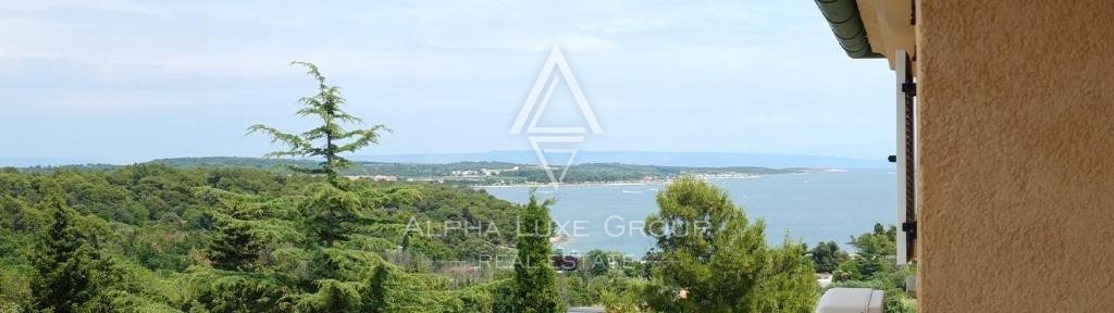 Območje Medulina: Očarljiva vila s pogledom na morje, ki nudi 13 apartmajev