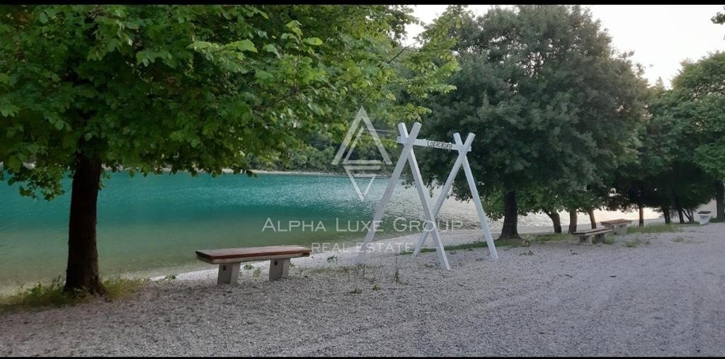 Labin, Istra: Vsestranska hiša z poslovnim prostorom na prodaj
