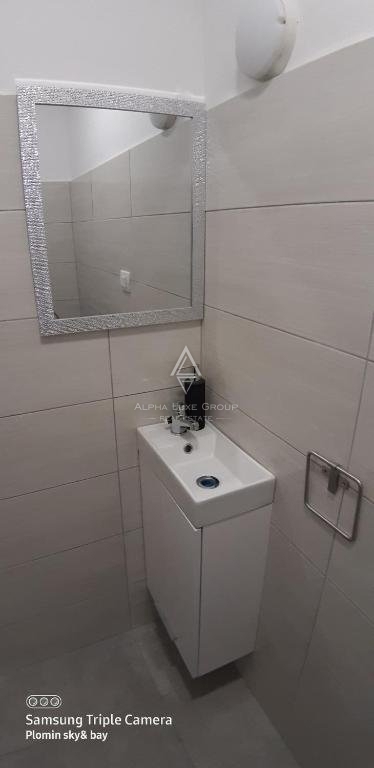 Labin, Istra: Vsestranska hiša z poslovnim prostorom na prodaj