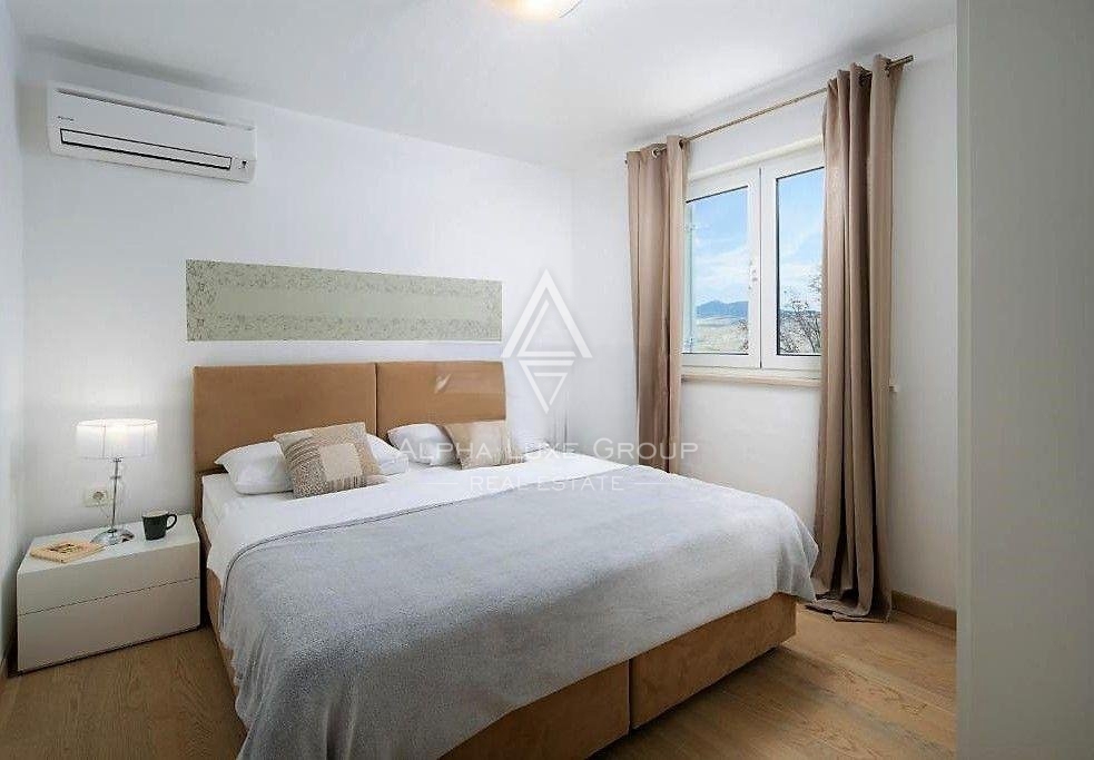 Razkošna vila v Labinu, Istra: Popolna kombinacija sodobnosti in narave