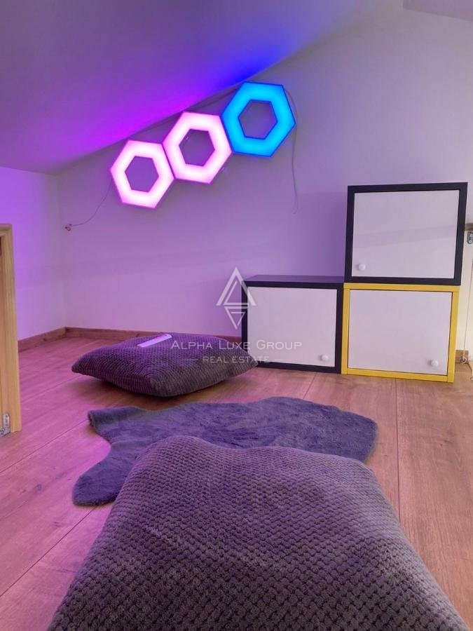 Luksuzna vila z wellness oazo, obdana z zelenjem in pogledom na morje, Tinjan, ISTRA