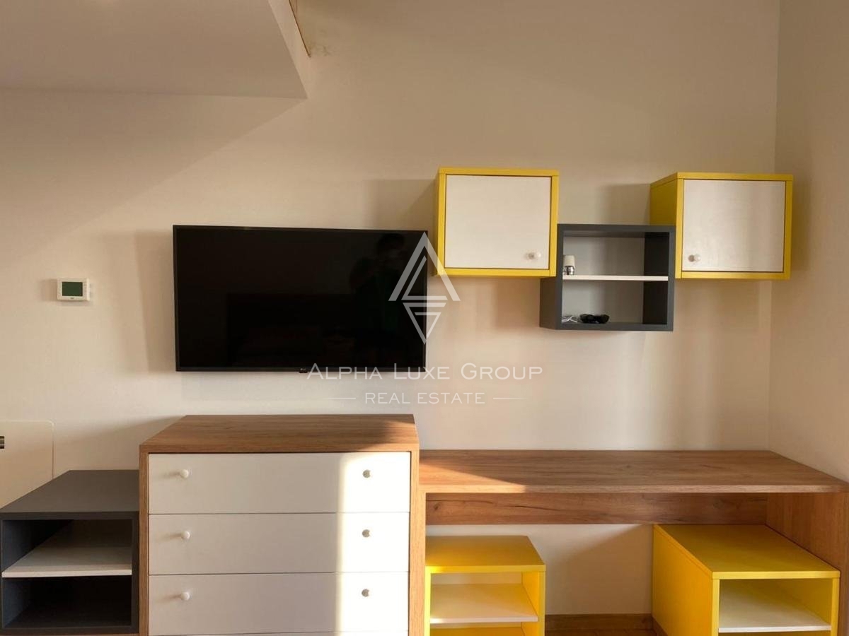 Luksuzna vila z wellness oazo, obdana z zelenjem in pogledom na morje, Tinjan, ISTRA
