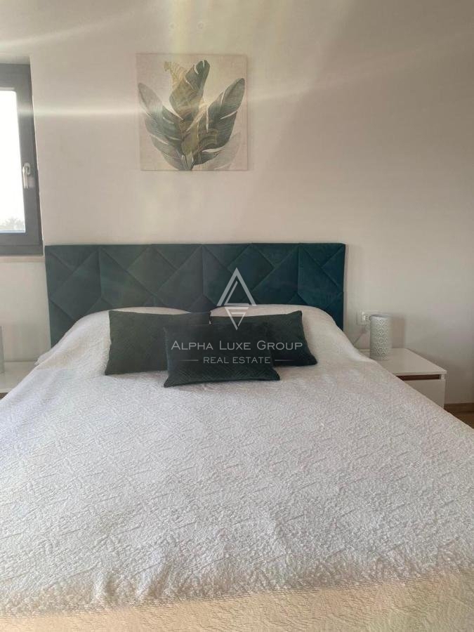 Luksuzna vila z wellness oazo, obdana z zelenjem in pogledom na morje, Tinjan, ISTRA