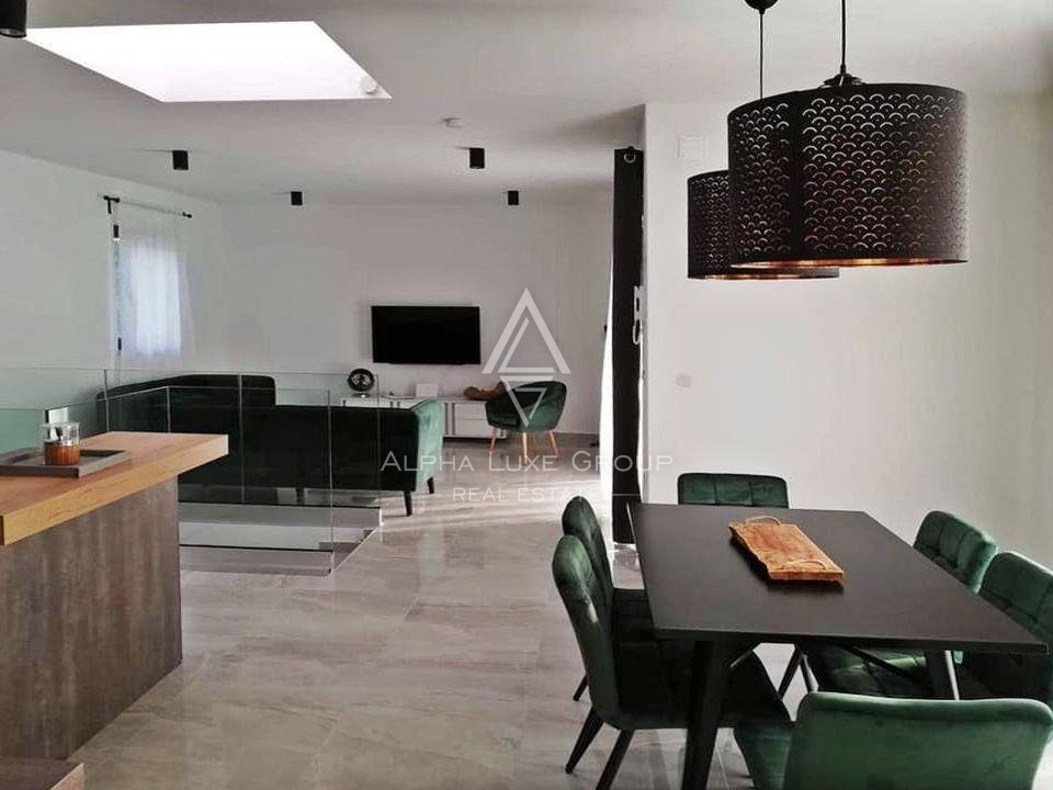 Istra, Rabac: Razkošna vila s pogledom na morje