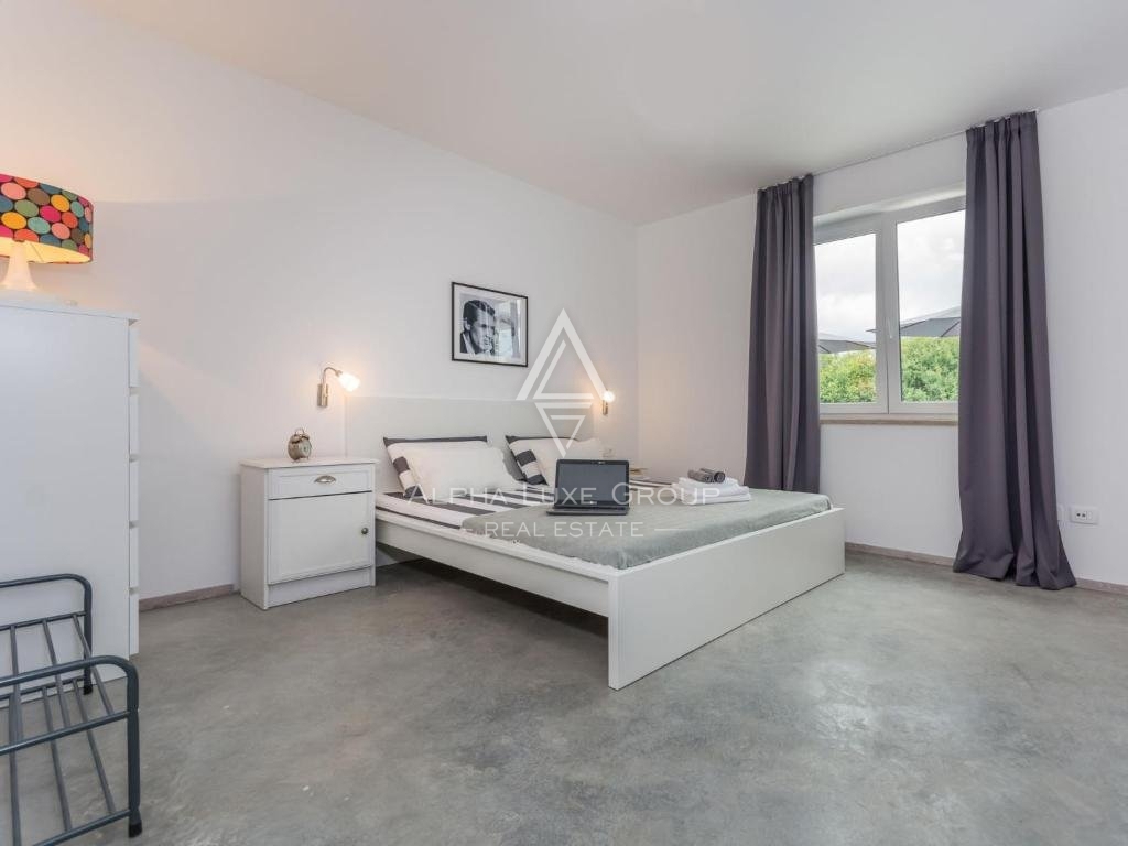 Samostojna hiša z bazenom in panoramskim razgledom, Istra, Poreč