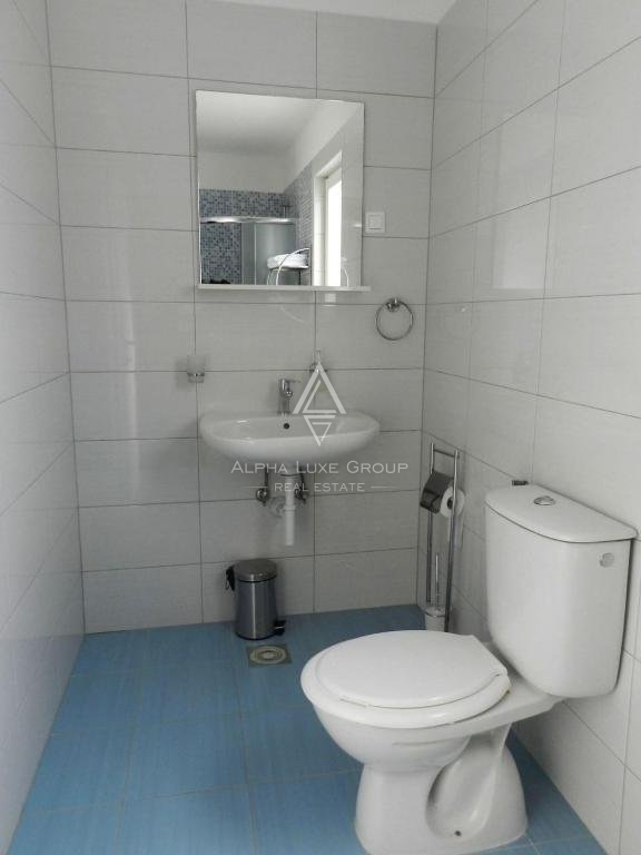 Osupljiva hiša ob morju z bazenom, Istra, Labin