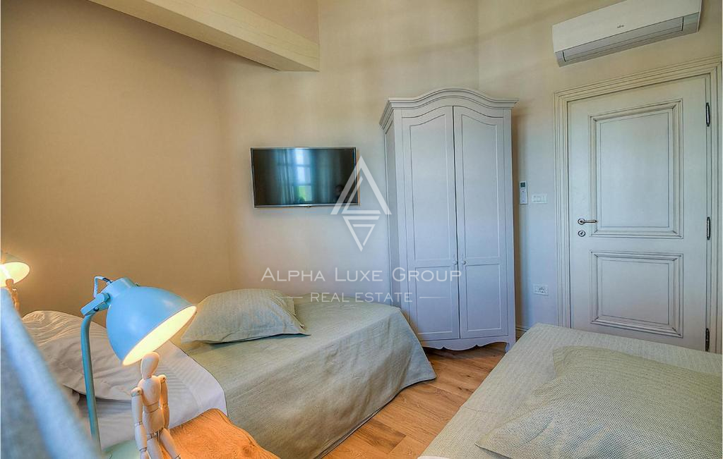 Kanfanar, Istra: Elegantna vila z bazenom in vrtom