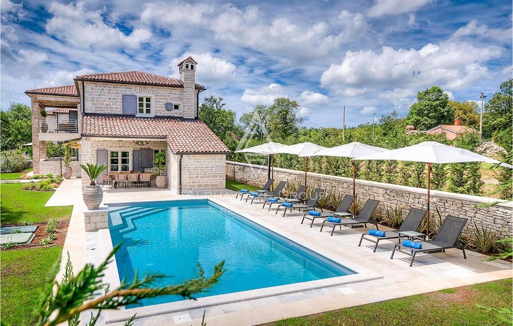 Kanfanar, Istra: Elegantna vila z bazenom in vrtom
