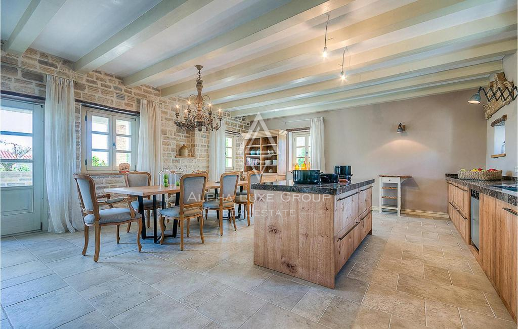Kanfanar, Istra: Elegantna vila z bazenom in vrtom