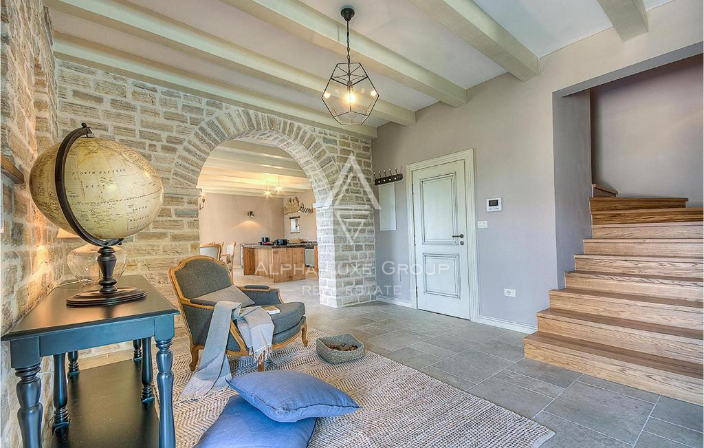 Kanfanar, Istra: Elegantna vila z bazenom in vrtom