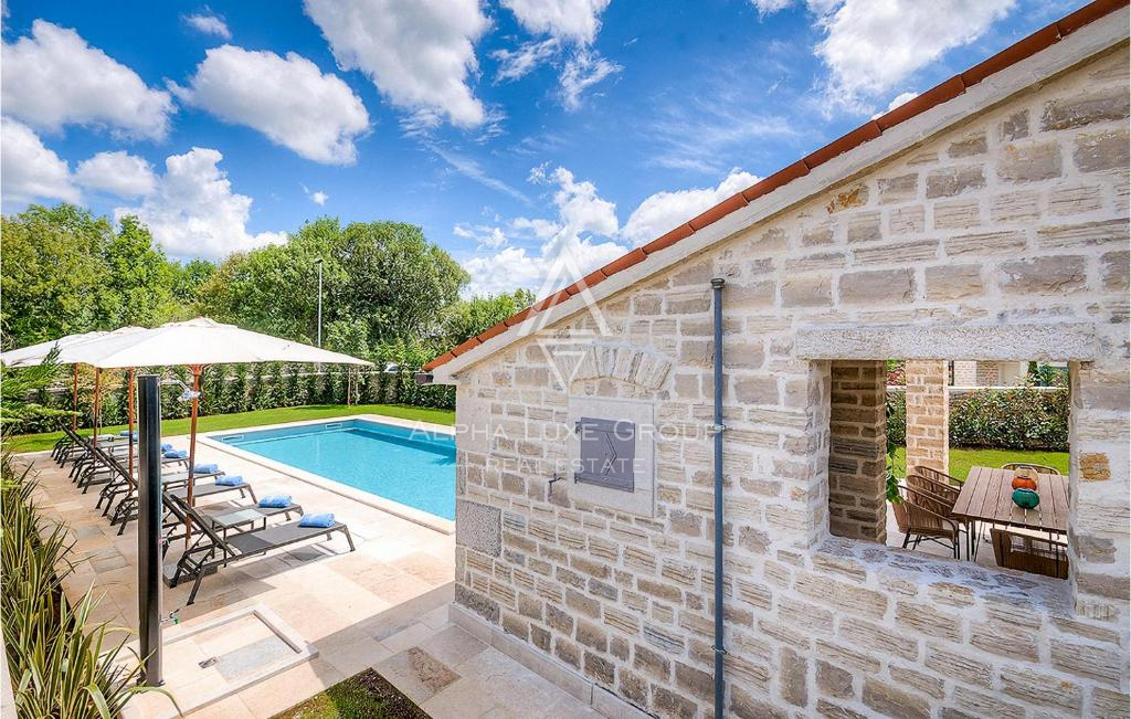 Kanfanar, Istra: Elegantna vila z bazenom in vrtom