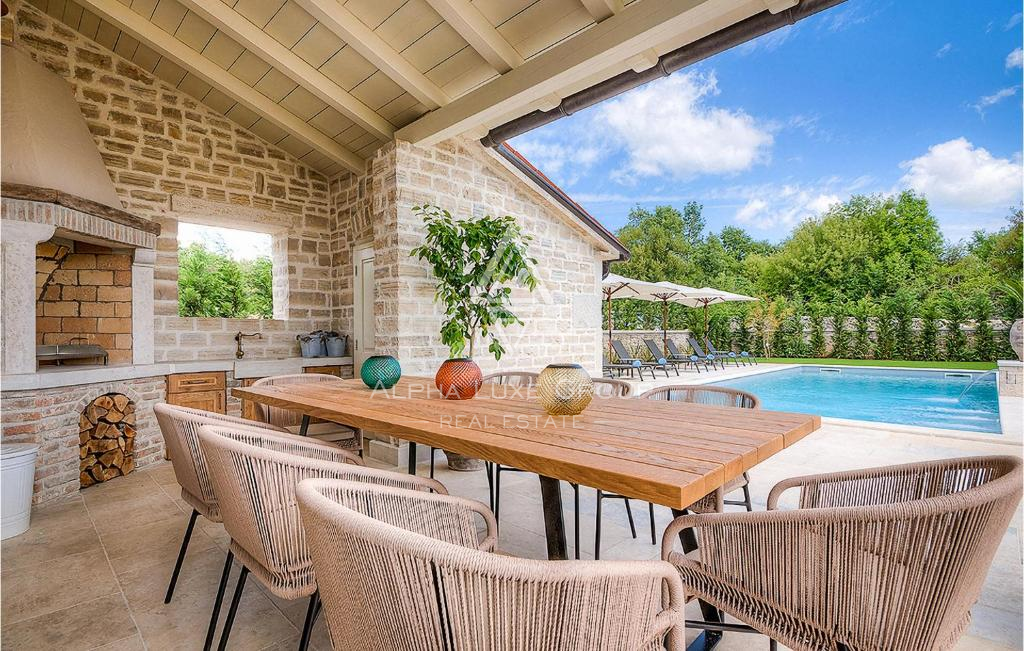 Kanfanar, Istra: Elegantna vila z bazenom in vrtom