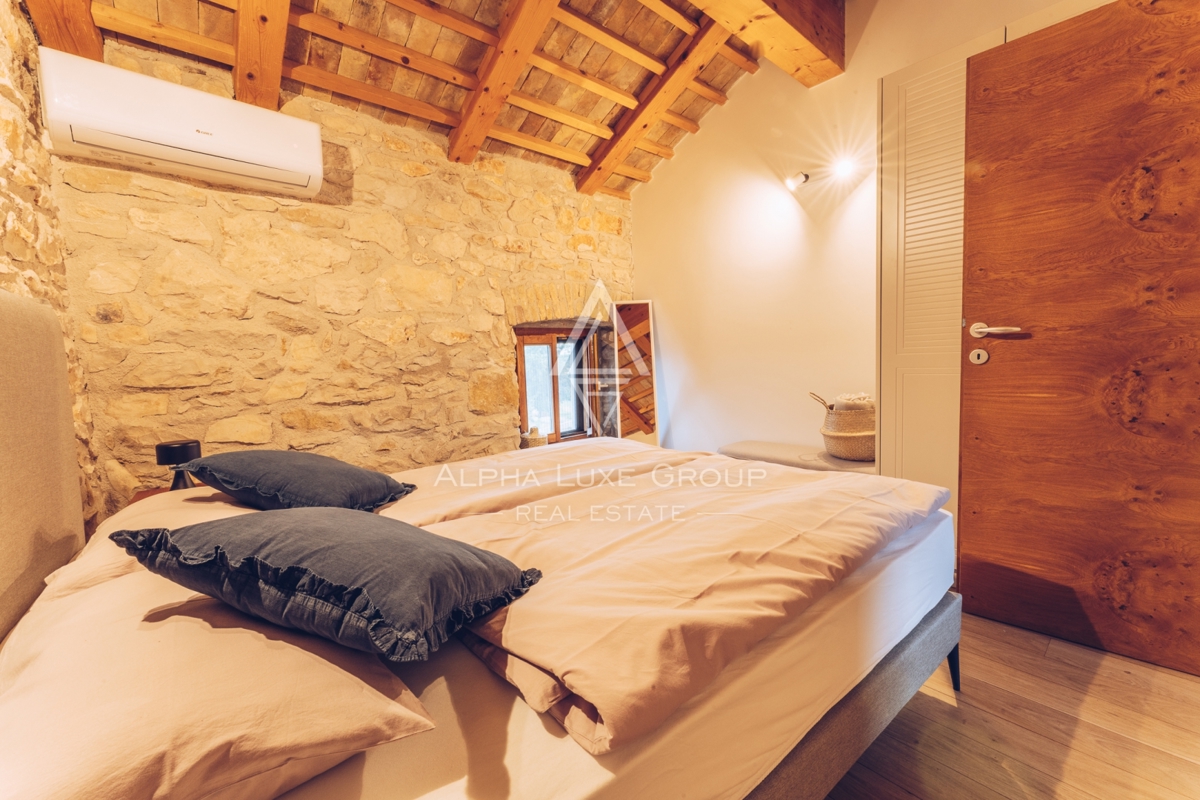 Novigrad, Istra: Luksuzna kamnita vila z bazenom