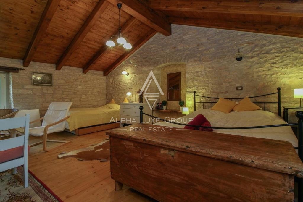 Svetvinčenat, Istra – Avtentična kamnita hiša z bazenom