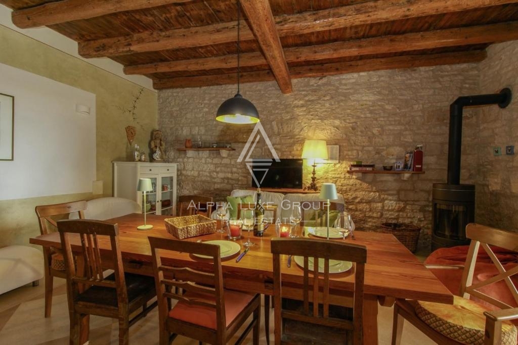 Svetvinčenat, Istra – Avtentična kamnita hiša z bazenom