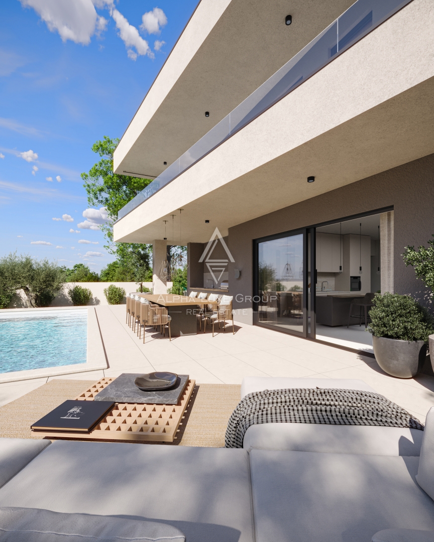 Rovinj, Istra – Elegantna vila z bazenom in garažo blizu