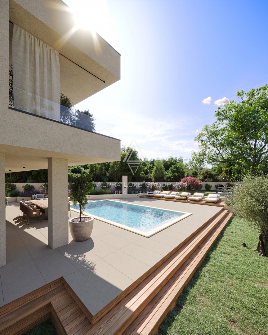 Rovinj, Istra – Elegantna vila z bazenom in garažo blizu